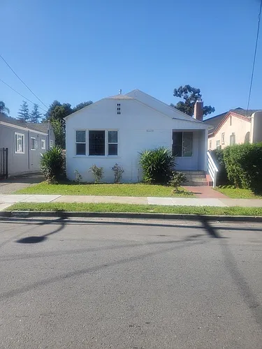 8109 Hillside St Photo 1