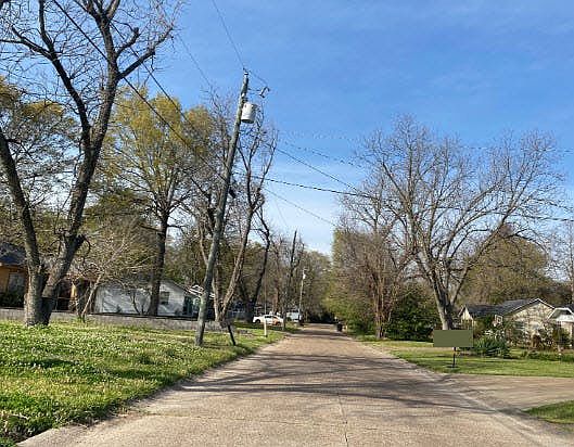 4th image of 1457 Sandy Ave