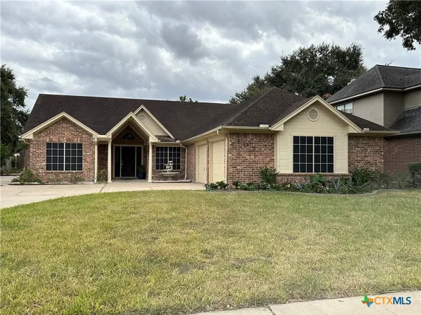 107 Champions Row, Victoria, TX 77904