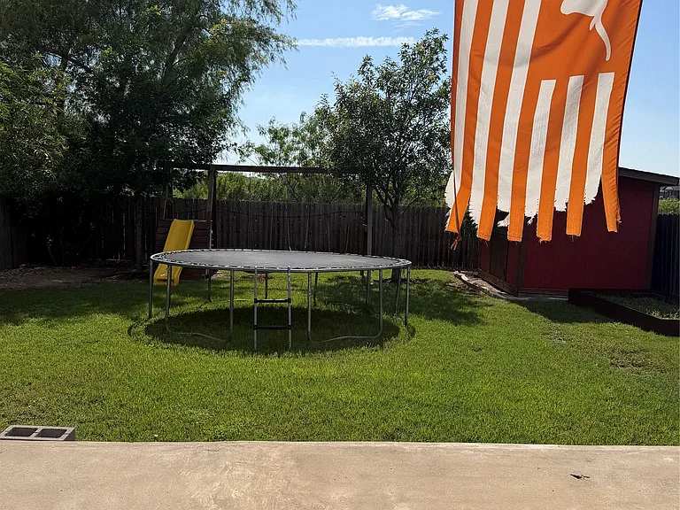 1247 Shadow Creek Blvd — Photo 10