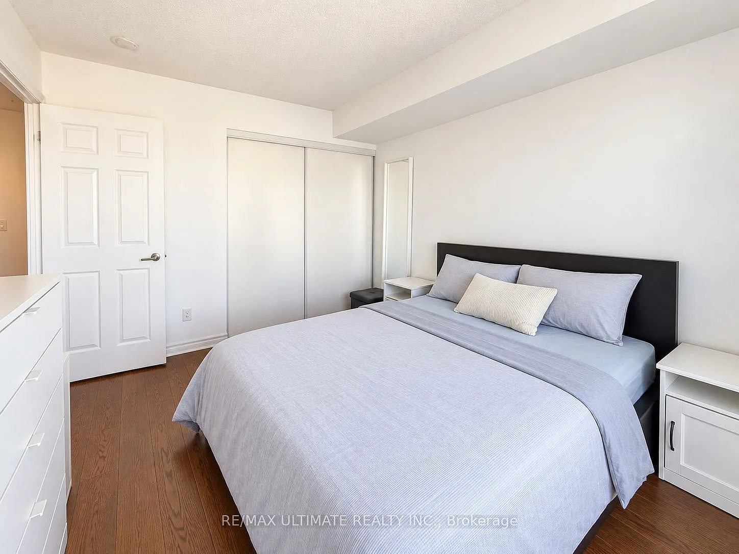 1 bed, $2,450 — Photo 3