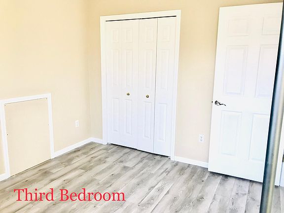 4th image of 4333 Woodstream Dr