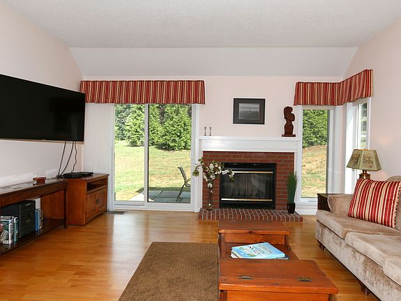 living room 1 .jpeg