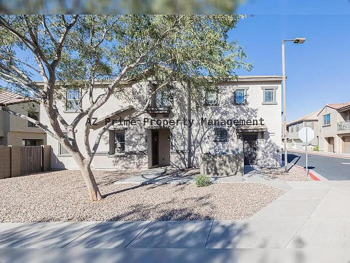 2 bed, 2.0 bath, 1280 sqft, $1,995 — Photo 2