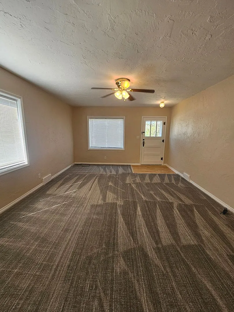 4 Bed | 2 Bath | Home | North Rapid — Photo 3