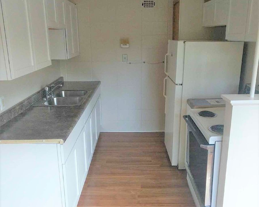 1st image of 266 Fuller Ave #10
