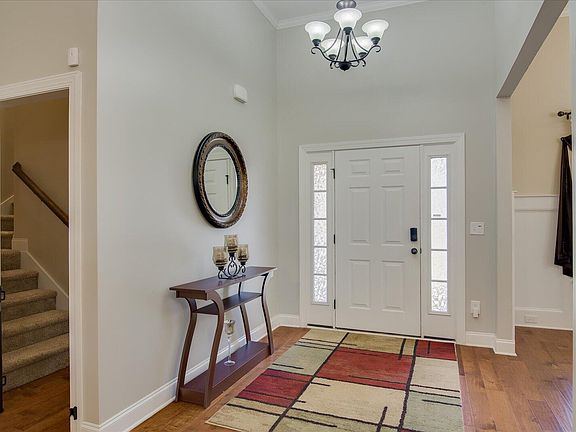 5th image of 3949 Berkshire Way Way