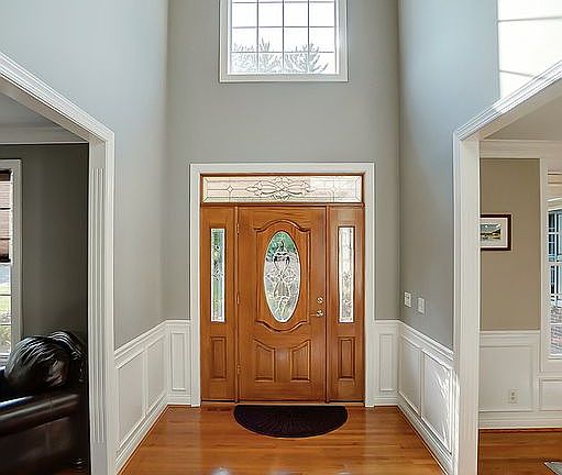 4th image of 100 Bares Creek Ct