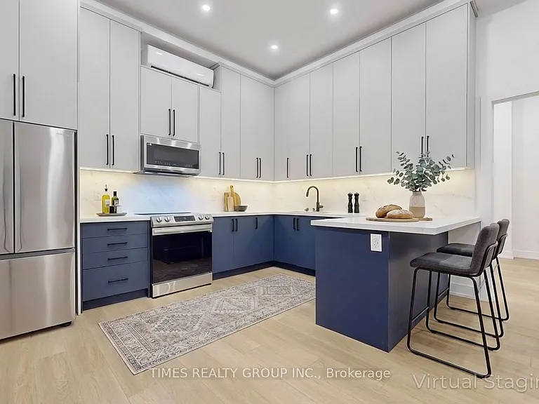 71 Gloucester St — Photo 3