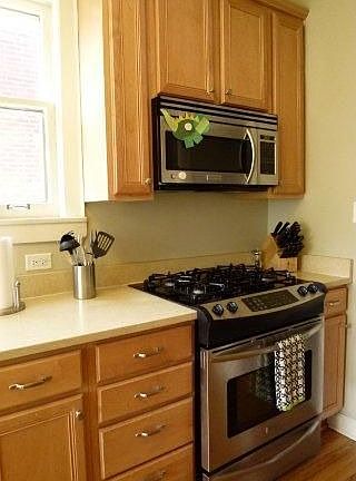 2nd image of 437 Greenfield St
