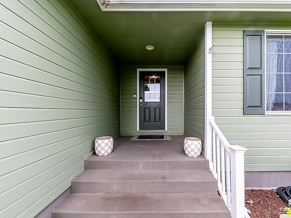 5th image of 321 Highland Ridge Dr