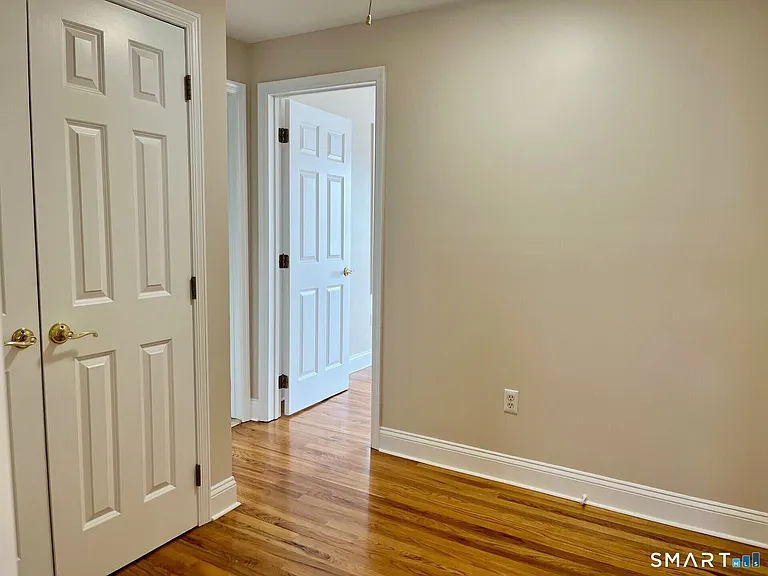 56 East Ave — Photo 10