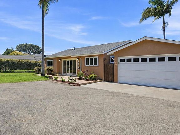 3rd image of 637 N Rios Ave