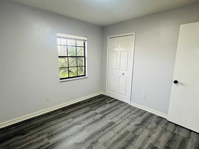 648 Pyramid Ave — Photo 44
