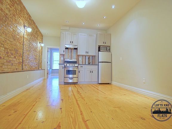 2nd image of 276 Chauncey St APT 4L