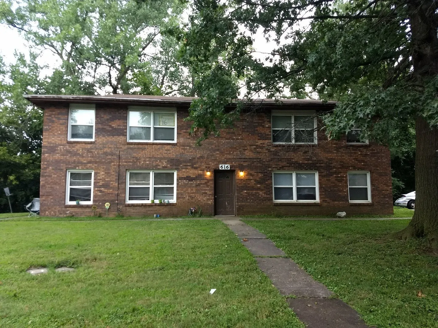 Boxwood 616 — Photo 1