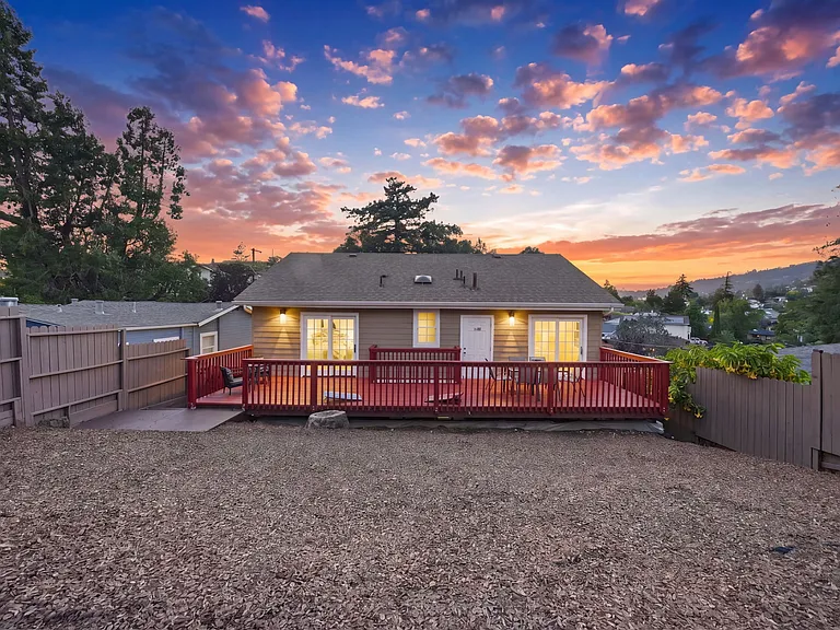 3426 Pierson St — Photo 67