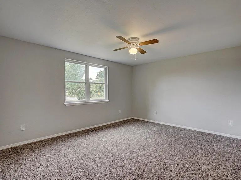 6700 N Coltrane Rd — Photo 10