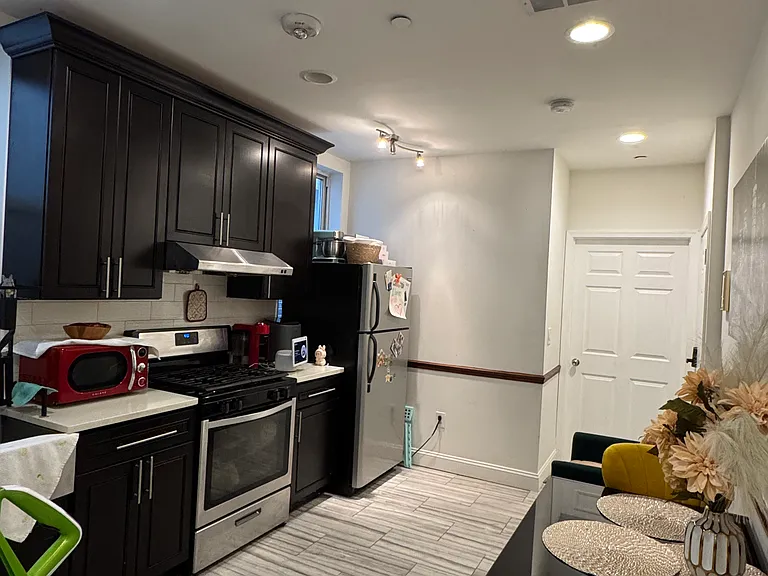 730 Sansom St #205 — Photo 2