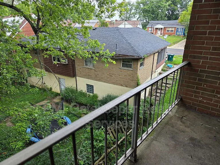 2459 Montana Ave #8 — Photo 21