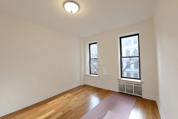 Rented by Peter Ashe | media 18