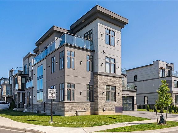 2nd image of 4 Sunrow Gate