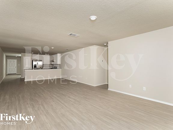 5th image of 10610 Varmus Dr