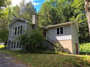 1410 Overlook Ave, Honesdale, PA 18431