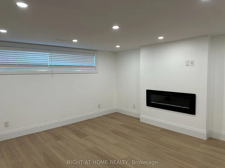 52 Sedgebrook Cres — Photo 17