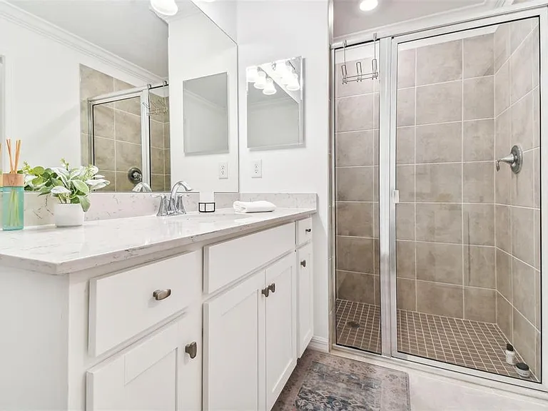 18114 Gawthrop Dr #106 — Photo 23