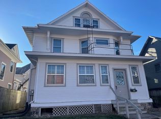 427 E Market St, Iowa City, IA 52245