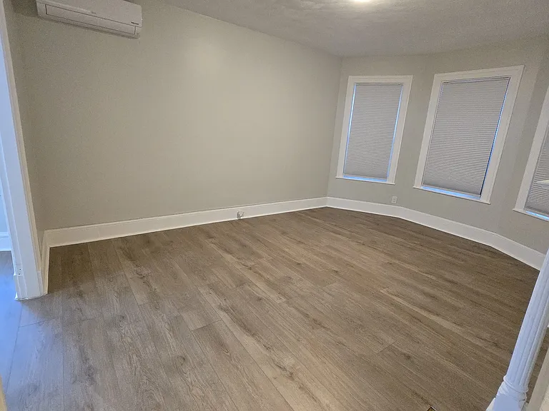 4 Woodville Ter — Photo 11