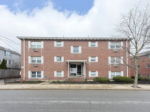 31 Pond St APT 17, Waltham, MA 02451