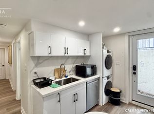 523 Pinegrove Rd #2, Oakville, ON L6K2C2