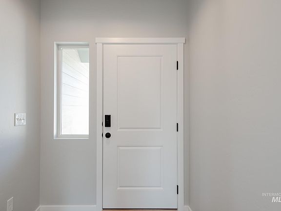 3rd image of 118 Goldstone Ave
