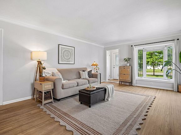 5th image of 7429 Aldrich Ave S