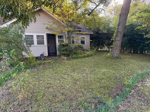 1813 Tyler St, Conway, AR 72032