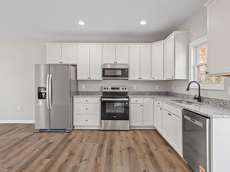 317 Ivanhoe Ave — Photo 5