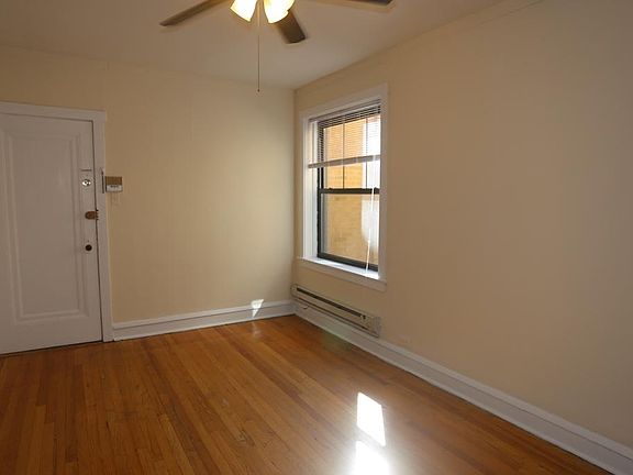 5th image of 2241 N Bissell St #K101