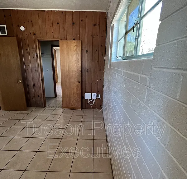 1615 E Adelaide Dr #4 — Photo 26
