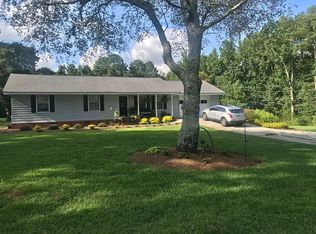 810 Burton Rd, Loganville, GA 30052