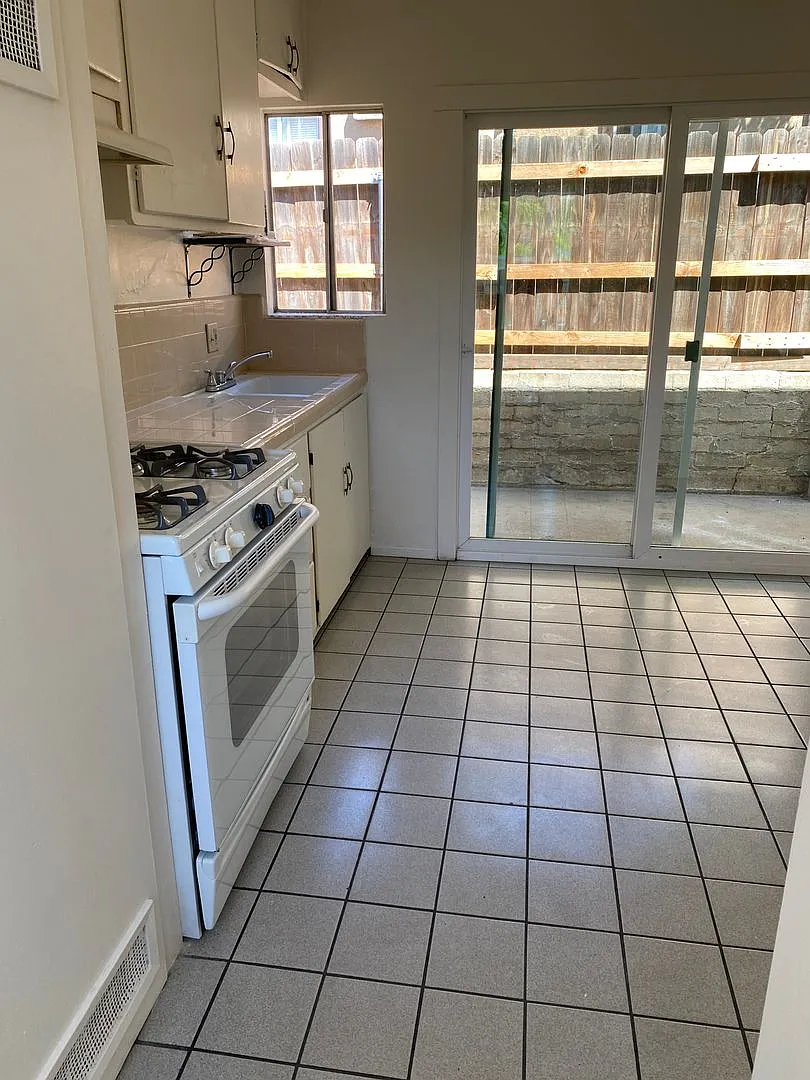 478 N. Alessandro Street — Photo 2
