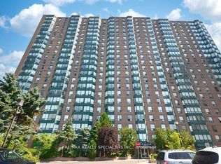 135 Hillcrest Ave #611, Mississauga, ON