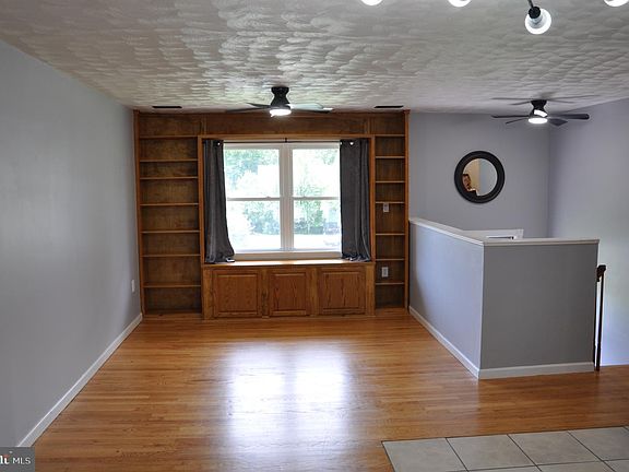 2nd image of 1310 Whittier Ave