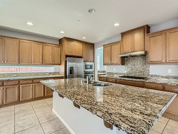 3rd image of 8300 La Cruz Way