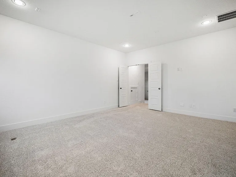 8218 Vitex Ave — Photo 29