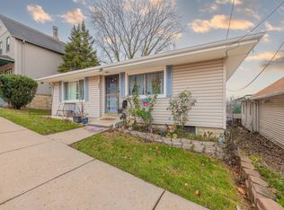 538 Czacki St, Lemont, IL 60439