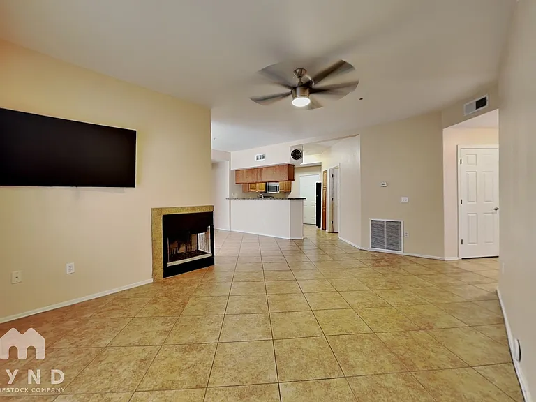 600 W Grove Pkwy #1145 — Photo 2