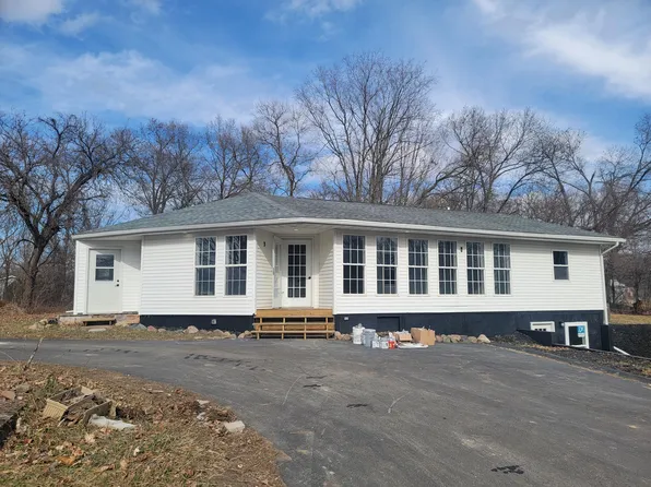 70329 Big Hill Rd, Sturgis, MI 49091