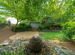 185 Seville Chase, Sandy Springs, GA 30328